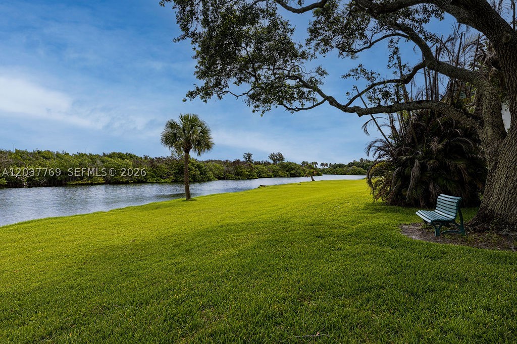 VISTA HARBOR CONDO BLDGS - Residential Lease