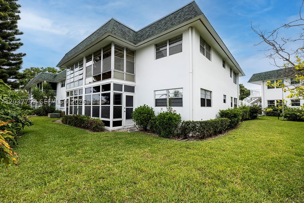 VISTA HARBOR CONDO BLDGS - Residential Lease
