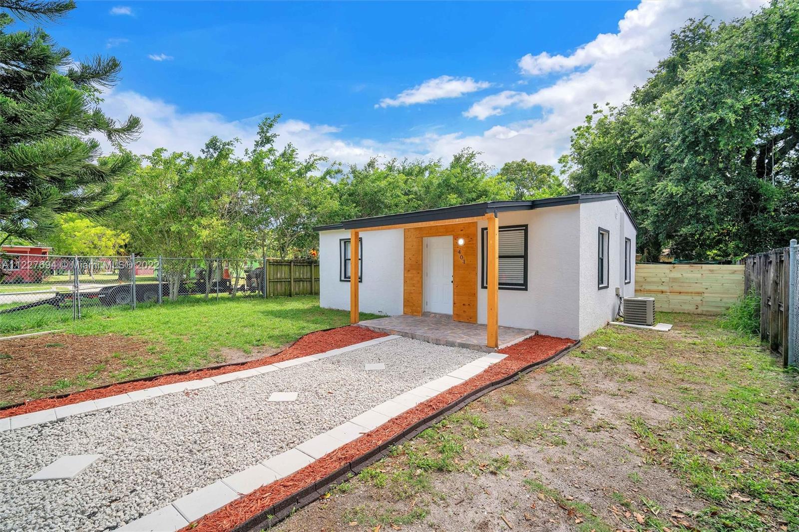 FIRST ADD TO TUSKEGEE PAR - Residential