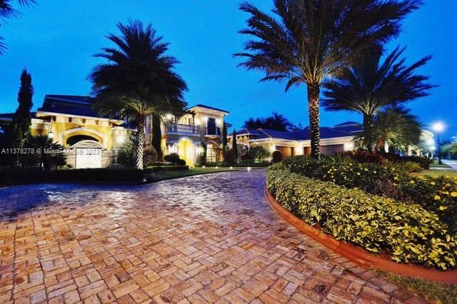 ESTATES OF SWAN LAKE - Residential