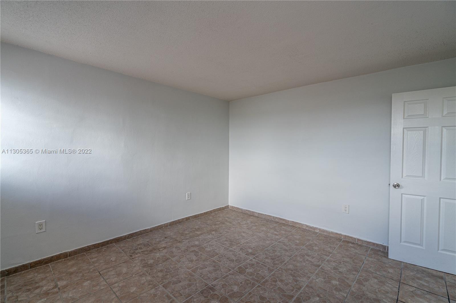 ENCLAVE TOWER CONDO - Residential Lease