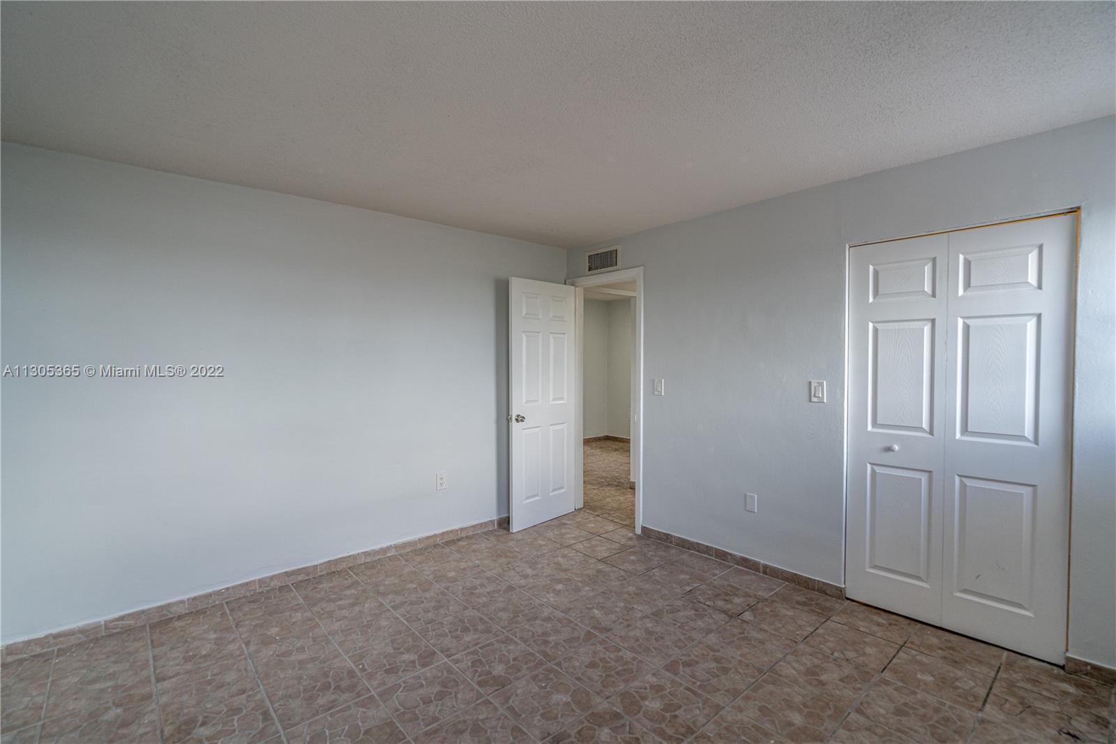 ENCLAVE TOWER CONDO - Residential Lease