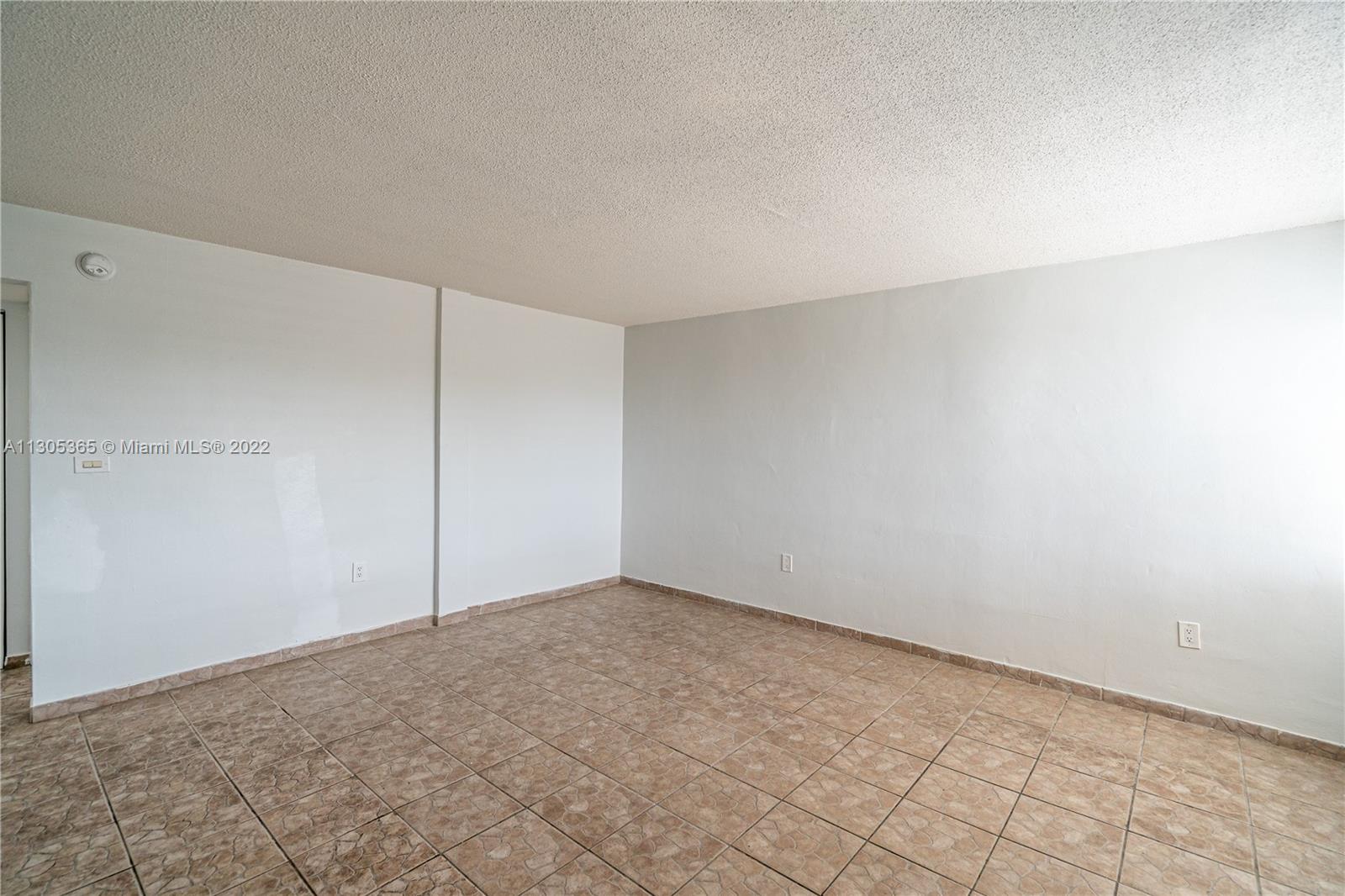 ENCLAVE TOWER CONDO - Residential Lease