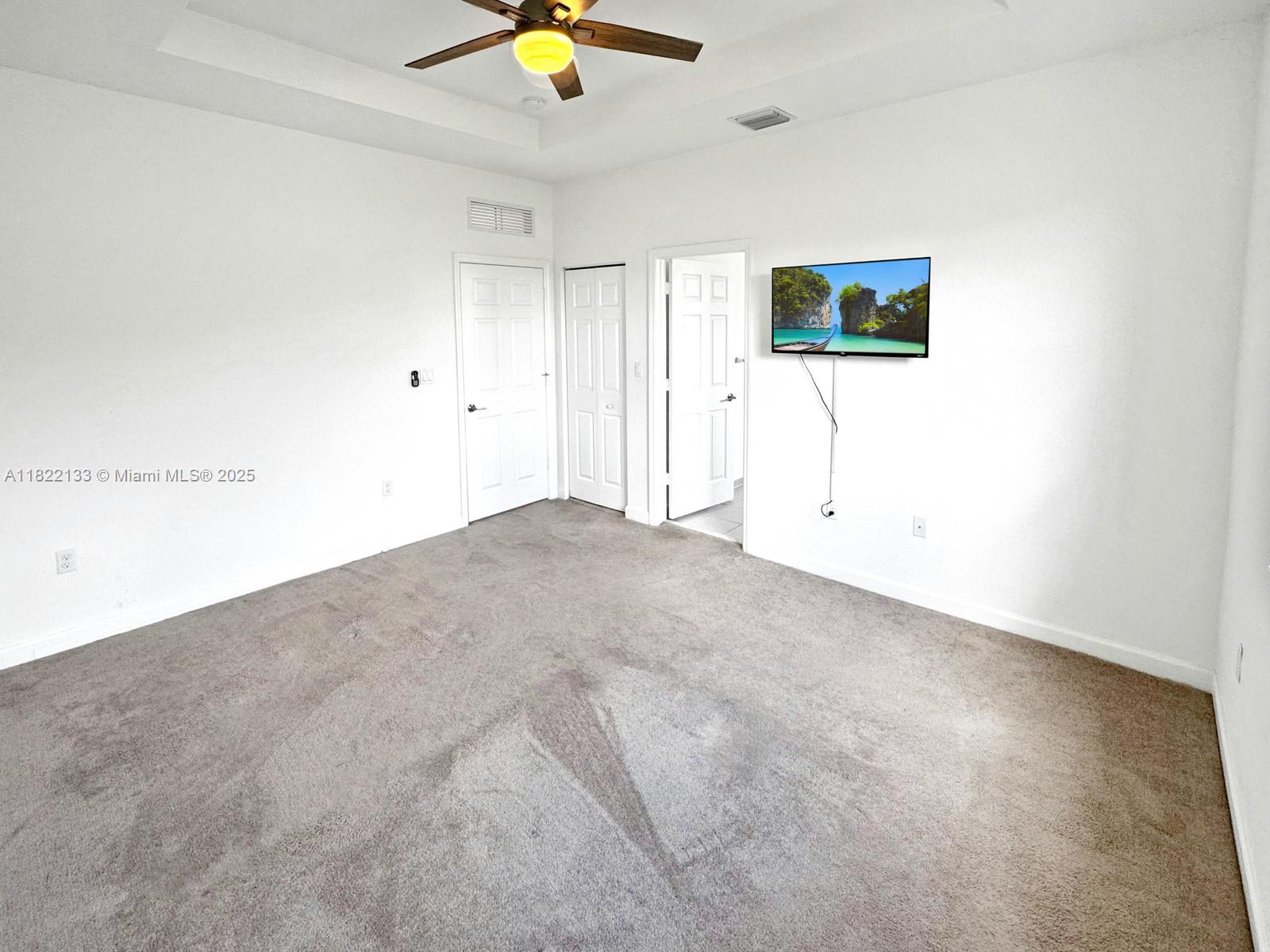 PALOMINO LAKES - Residential