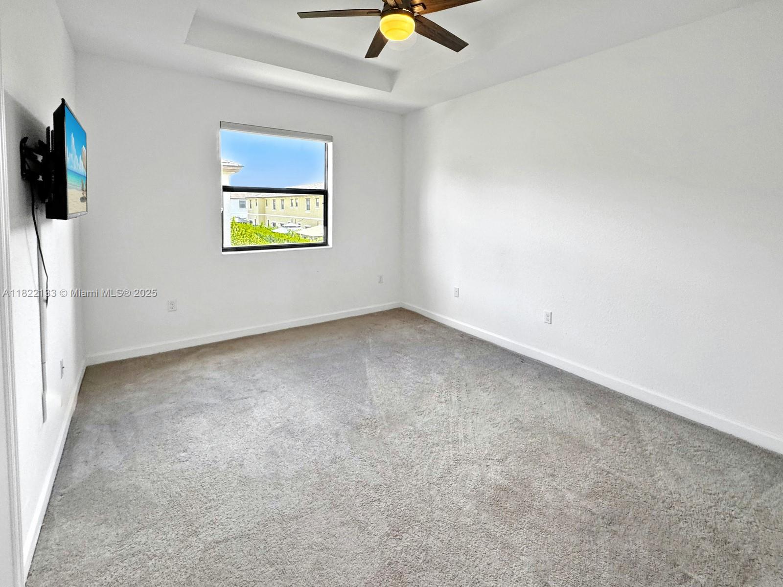 PALOMINO LAKES - Residential