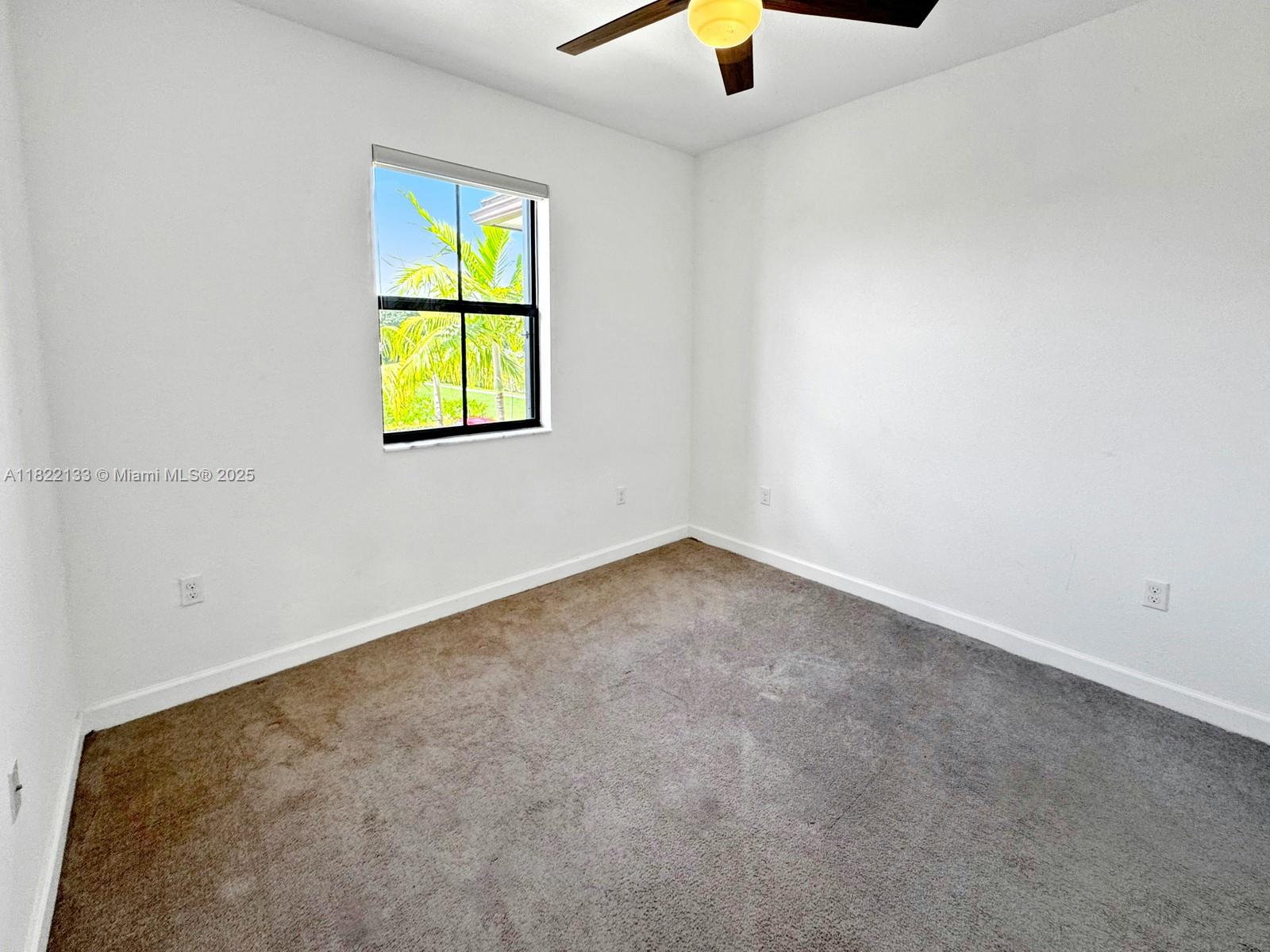 PALOMINO LAKES - Residential
