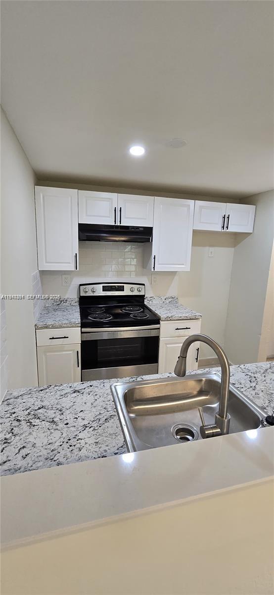 A A DOOLEY SUB - Residential Lease