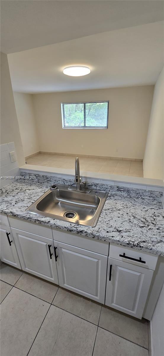 A A DOOLEY SUB - Residential Lease