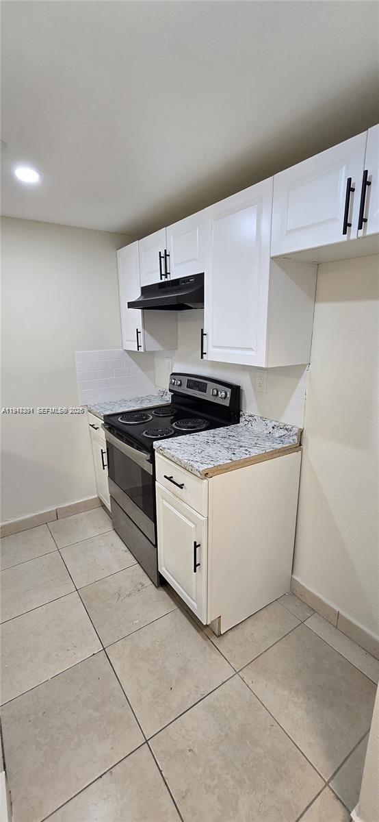 A A DOOLEY SUB - Residential Lease