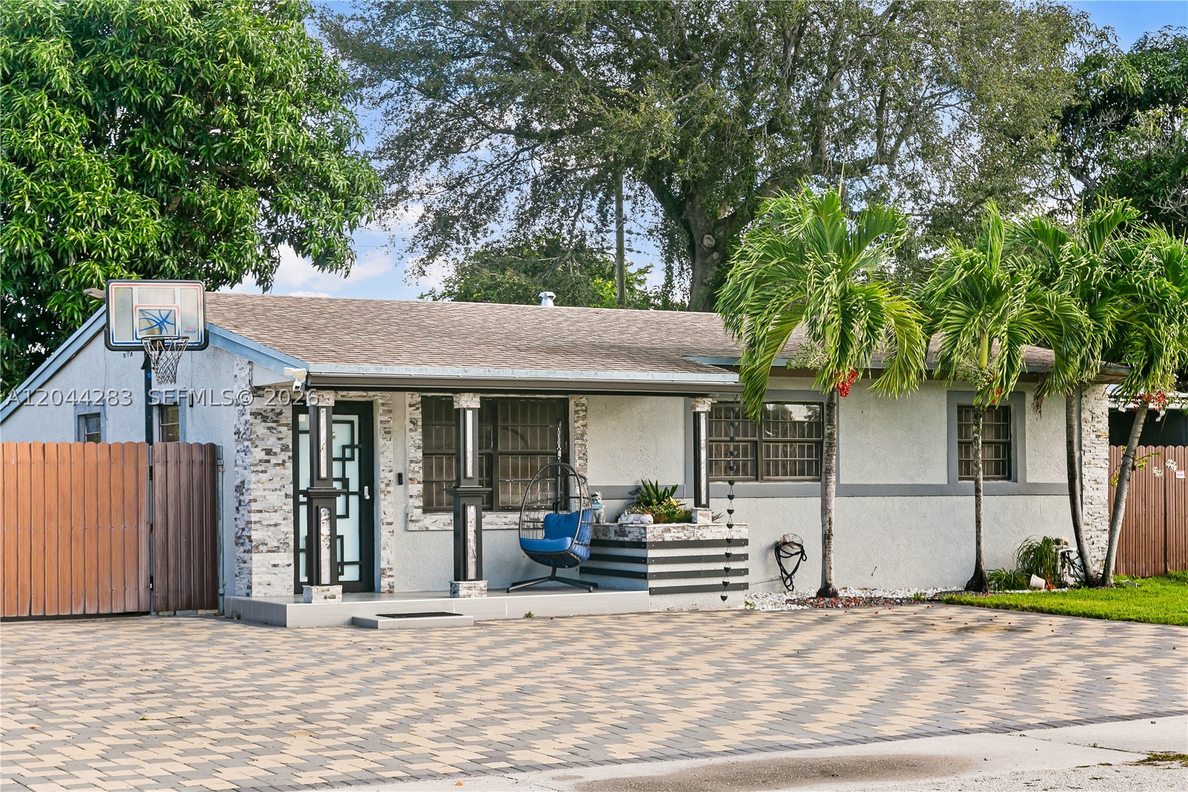 MYRTLE GROVE 1ST ADDN - Residential