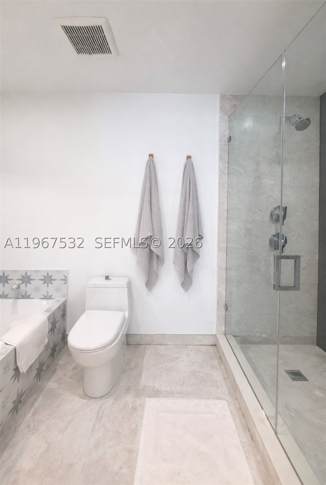 ARIA ON THE BAY CONDO - Residential