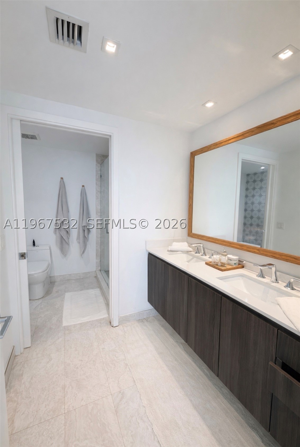 ARIA ON THE BAY CONDO - Residential