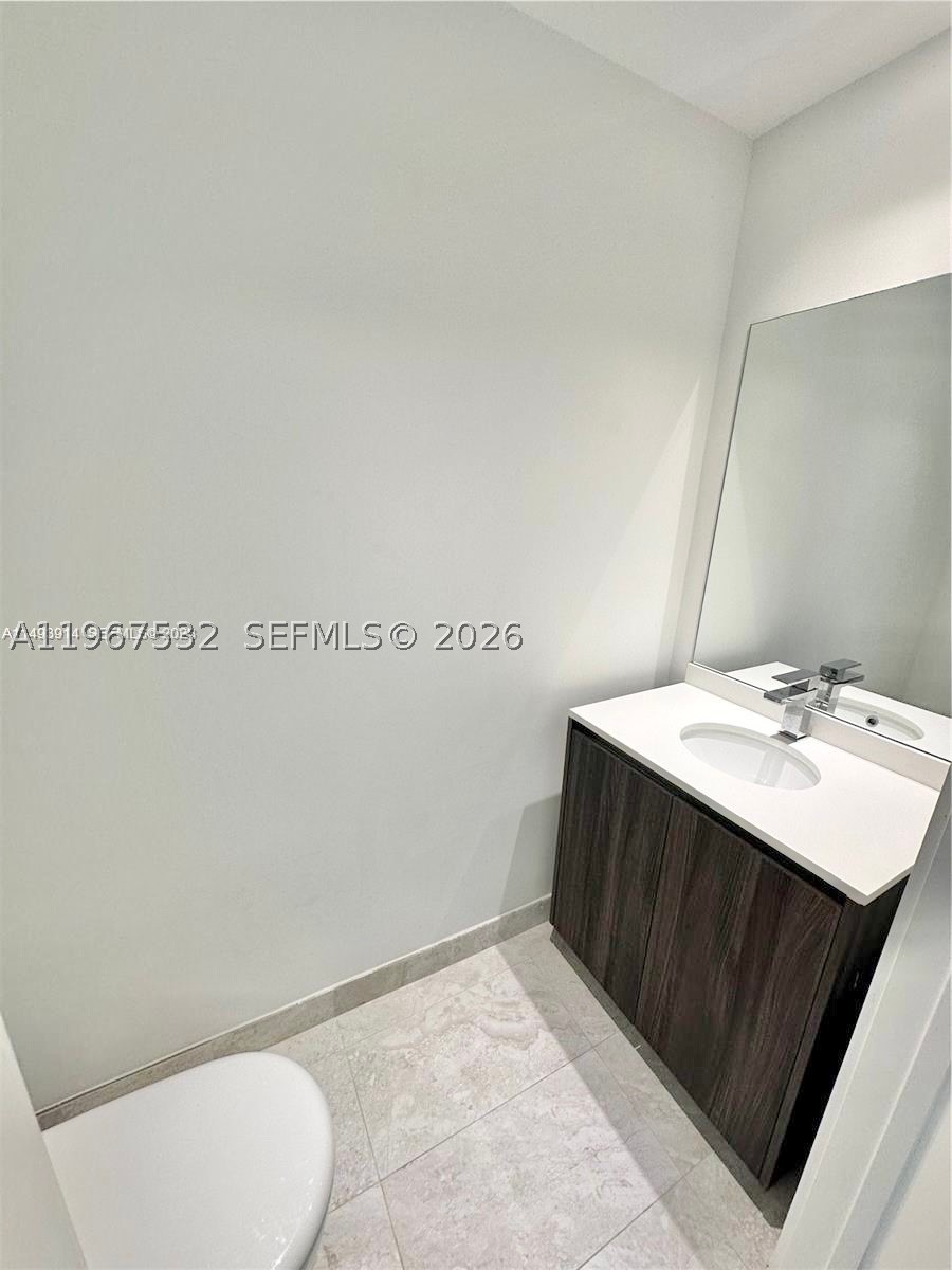 ARIA ON THE BAY CONDO - Residential