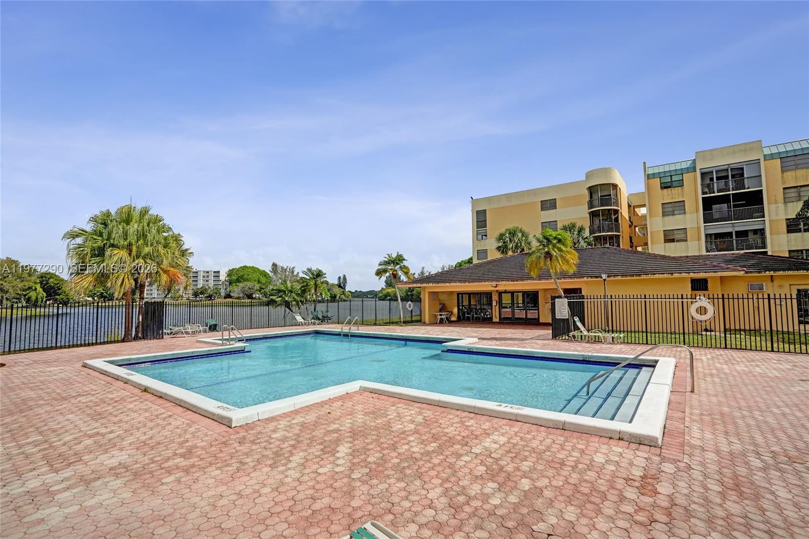 ISLES OF INVERRARY II CON - Residential