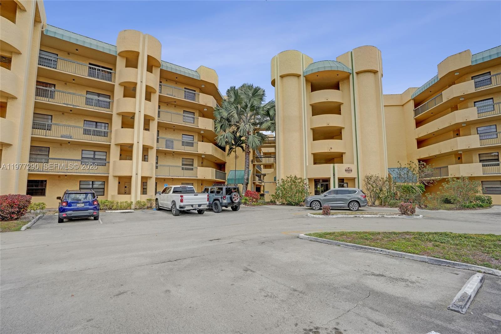 ISLES OF INVERRARY II CON - Residential