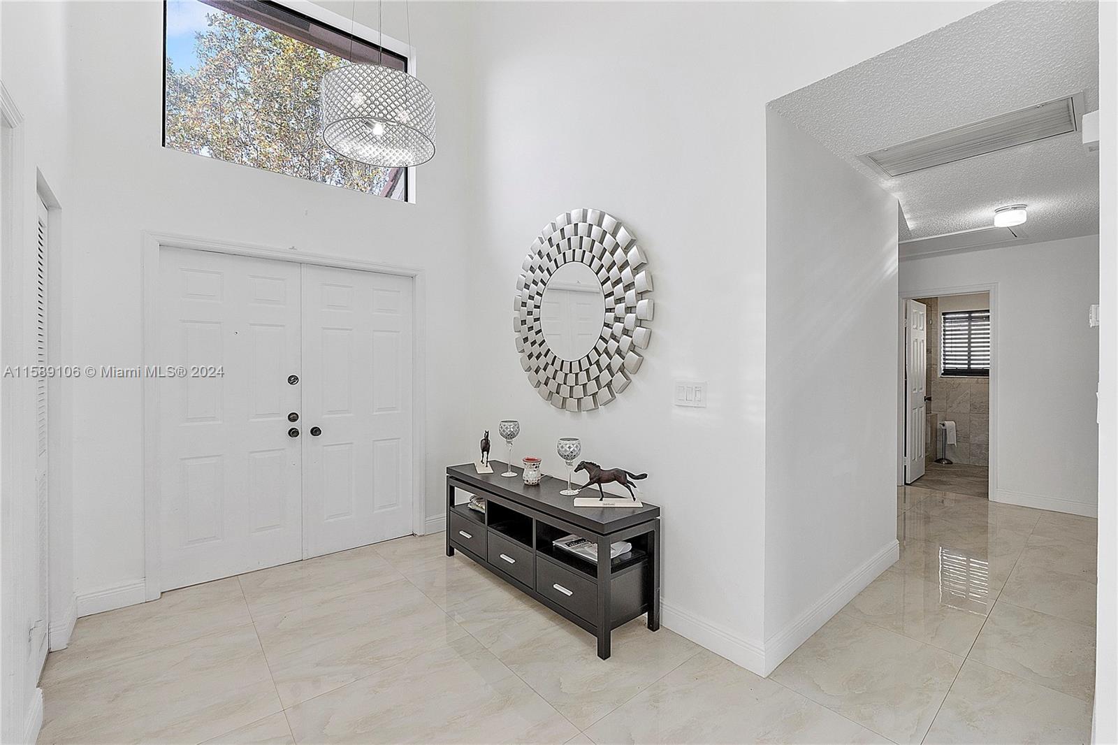PEMBROKE LAKES SOUTH - Residential