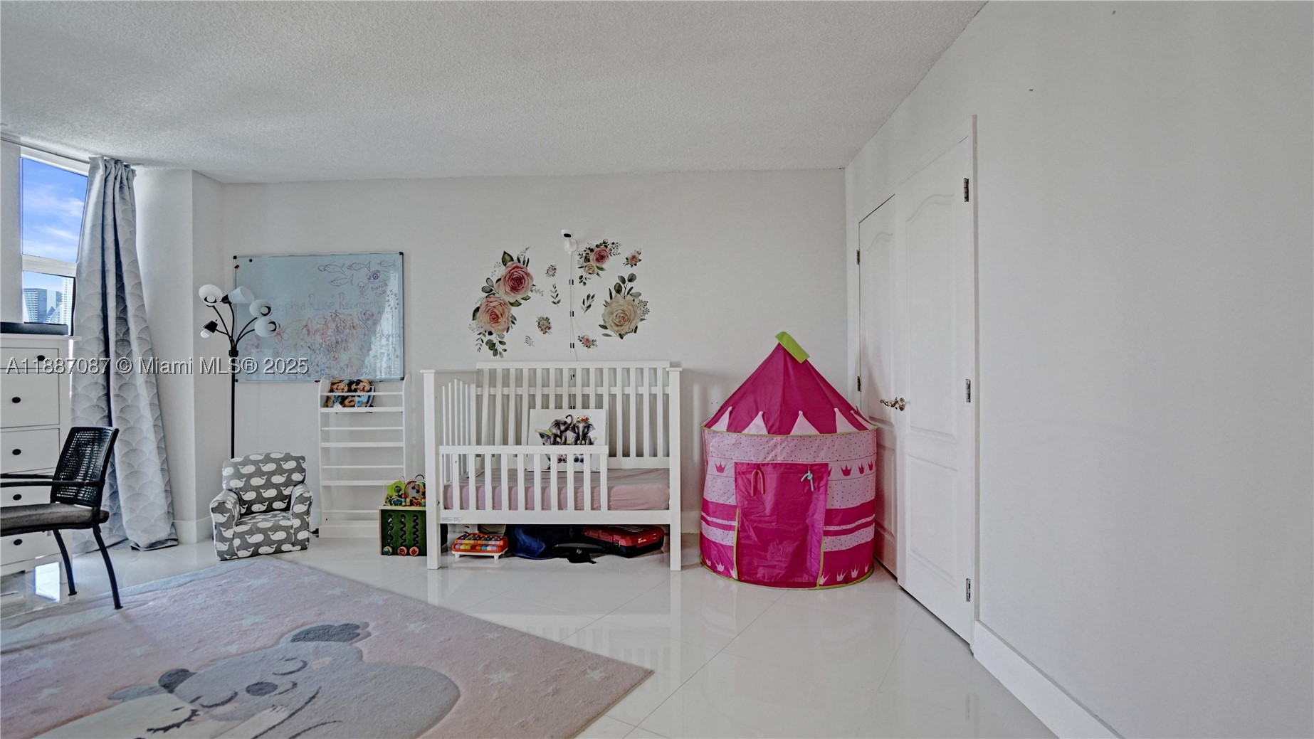 ARLEN HOUSE EAST CONDO - Residential