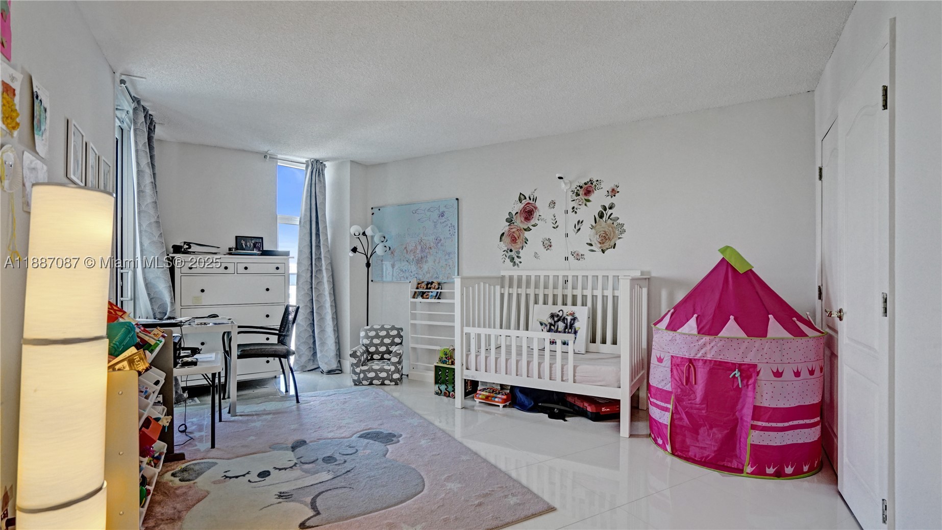 ARLEN HOUSE EAST CONDO - Residential