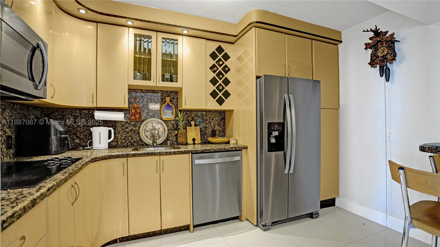 ARLEN HOUSE EAST CONDO - Residential