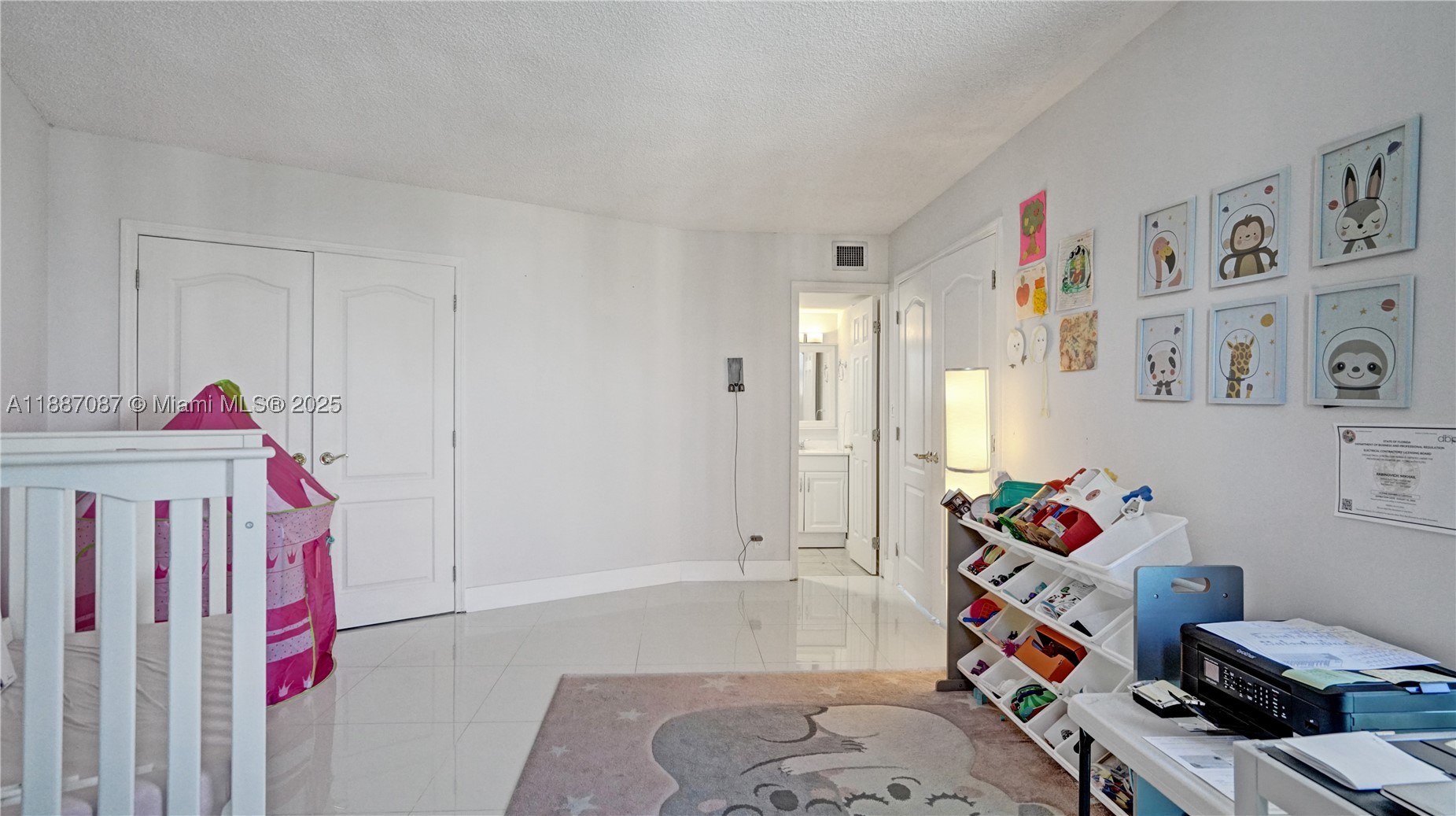 ARLEN HOUSE EAST CONDO - Residential