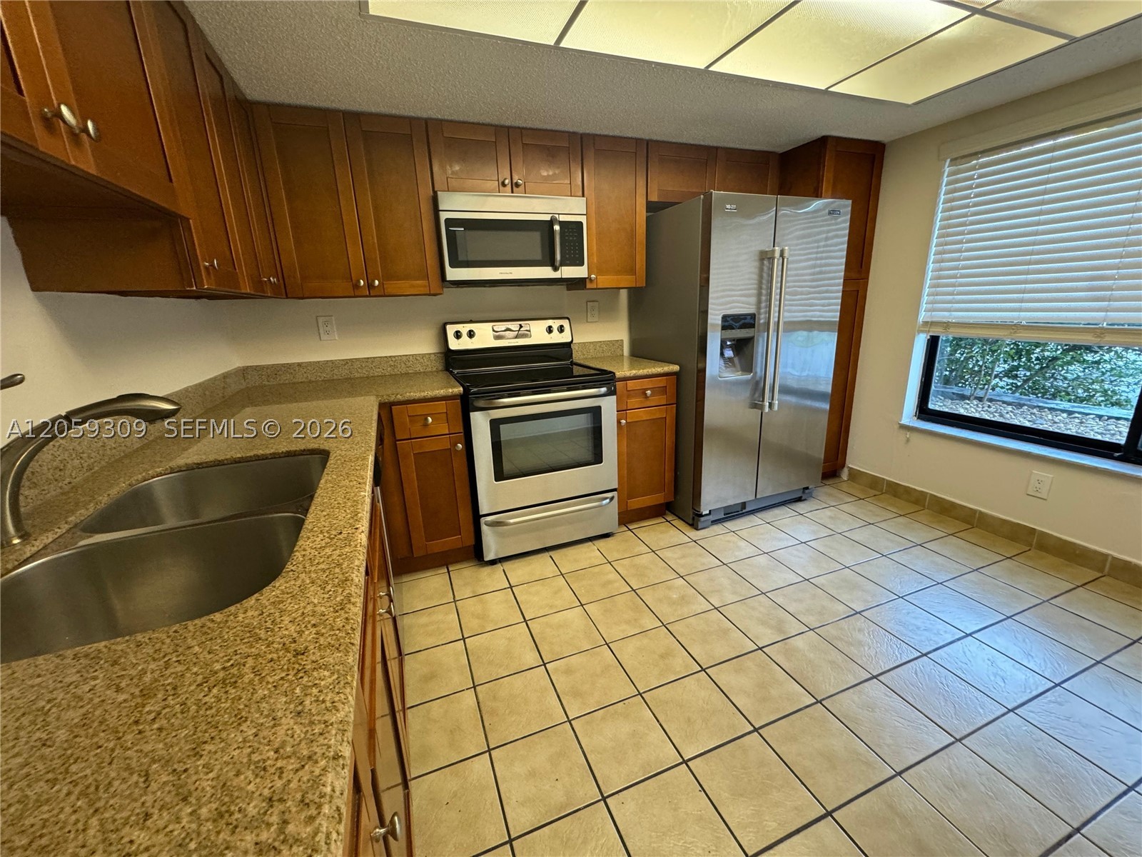 LAKEVIEW TOWNHOMES CONDO - Residential