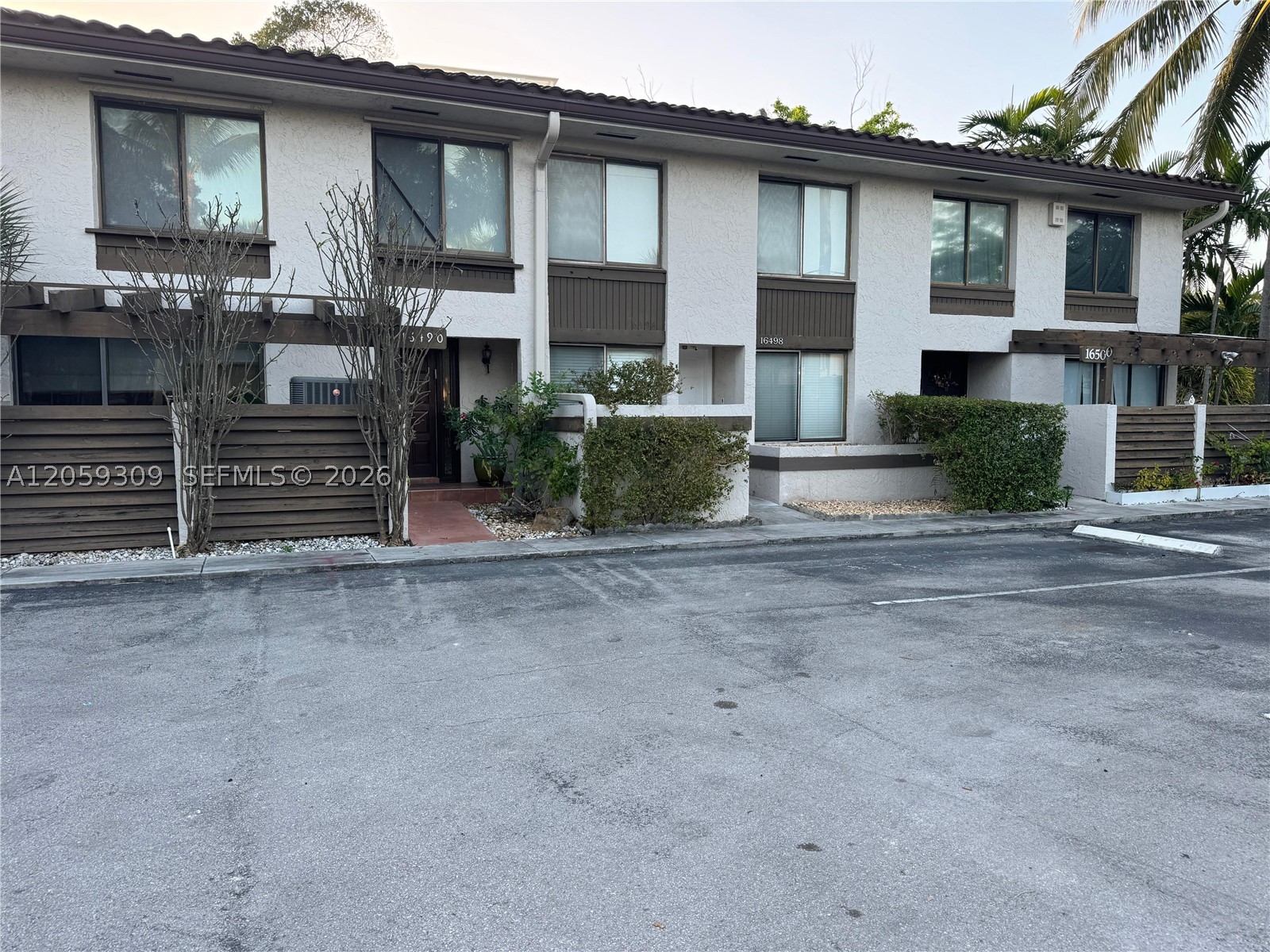 LAKEVIEW TOWNHOMES CONDO - Residential