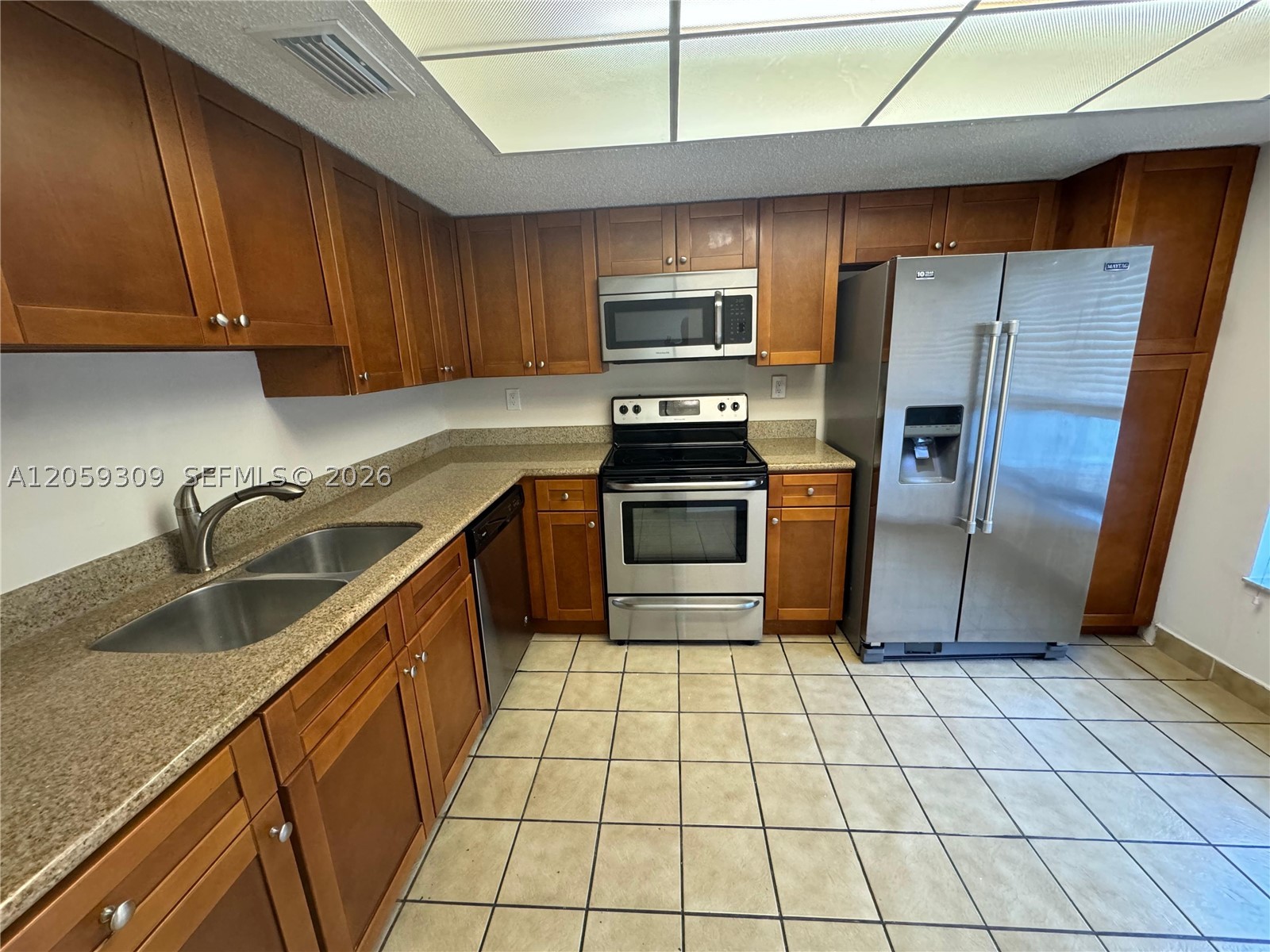 LAKEVIEW TOWNHOMES CONDO - Residential