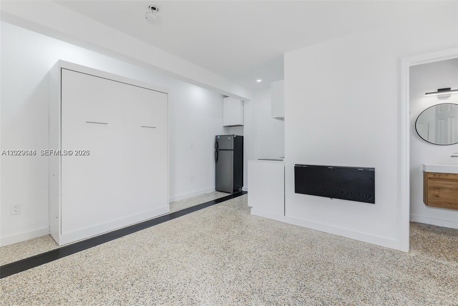 ALTOS DEL MAR NO 3 - Residential Lease