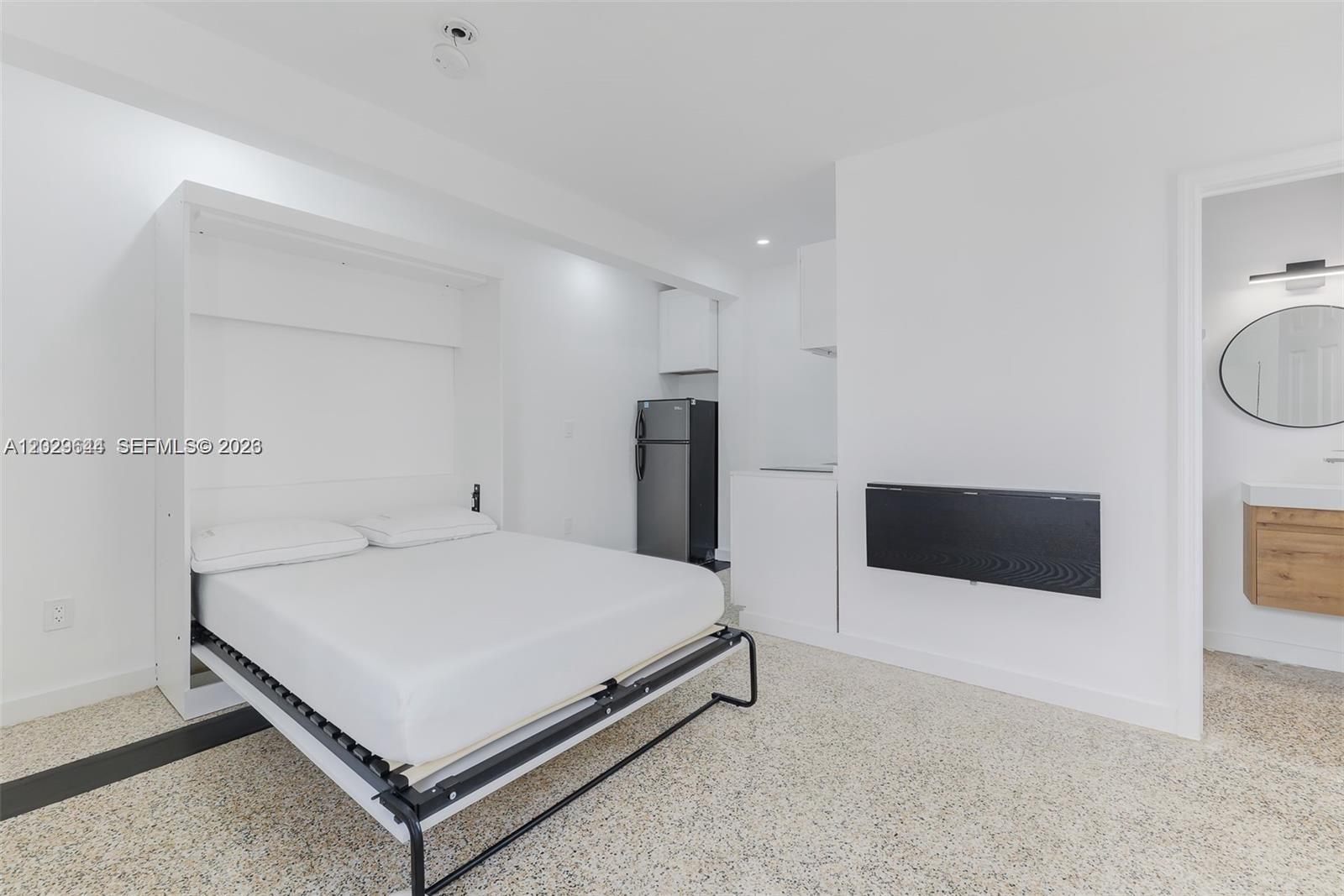 ALTOS DEL MAR NO 3 - Residential Lease