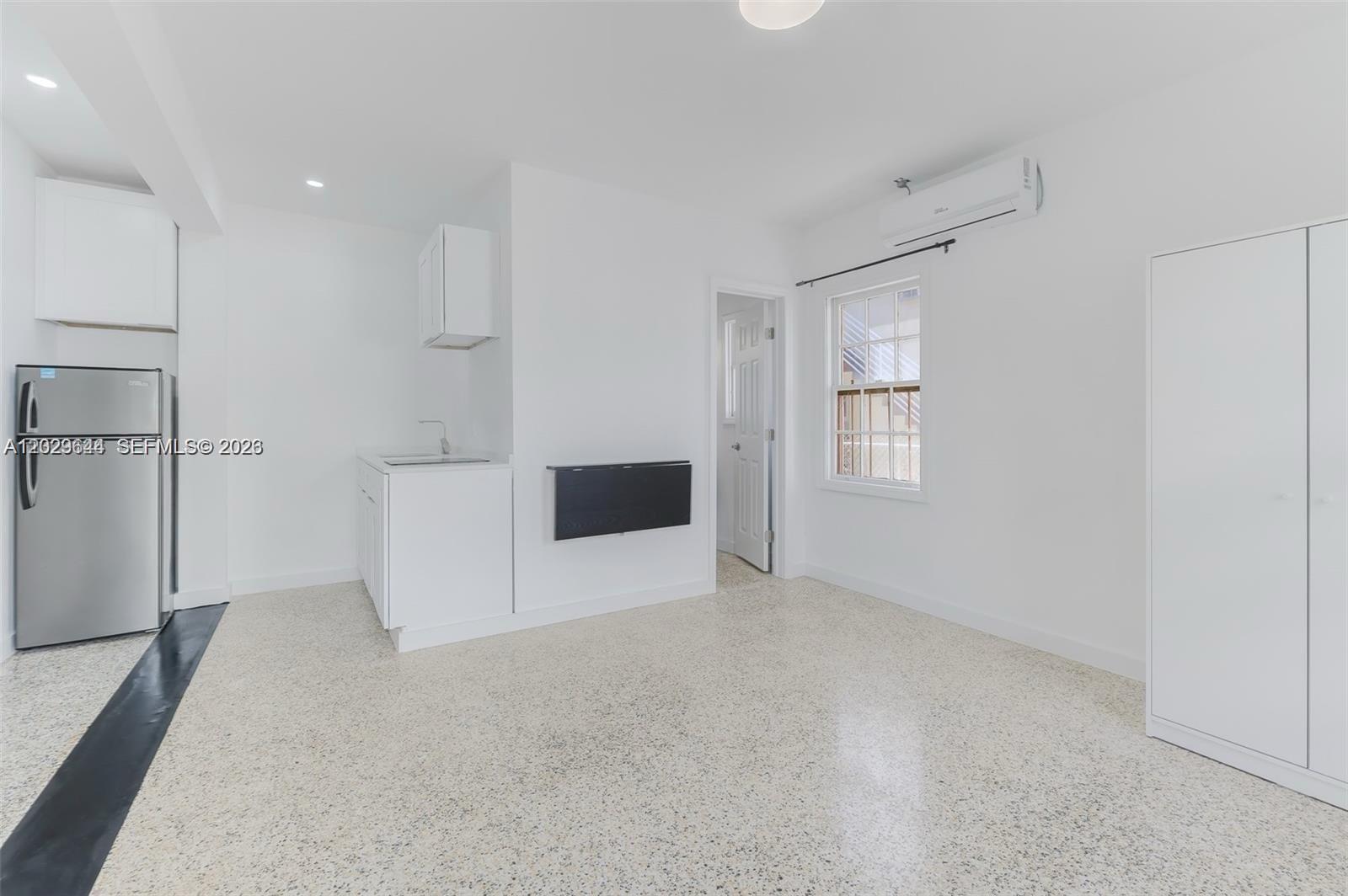 ALTOS DEL MAR NO 3 - Residential Lease