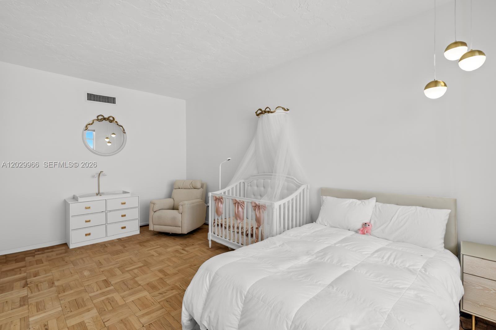 GRANADA CONDOMINIUM - Residential