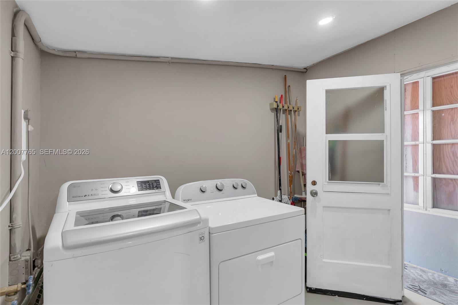 BREEZY MANOR AMENDED - Residential