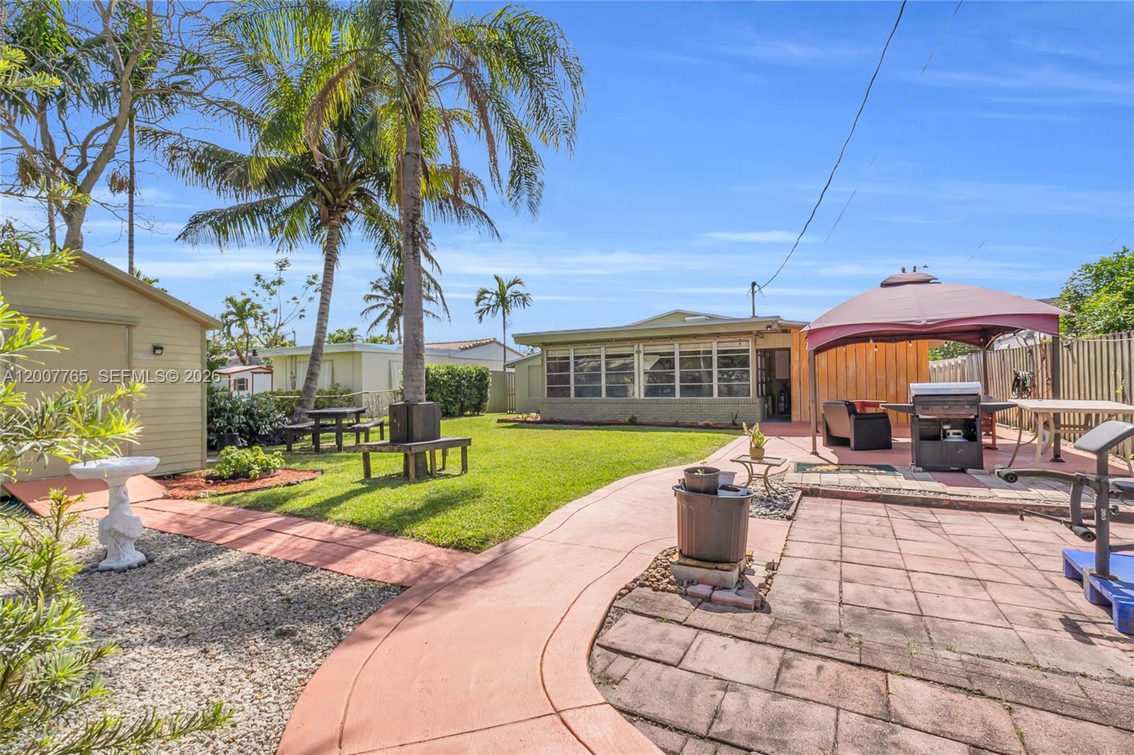 BREEZY MANOR AMENDED - Residential