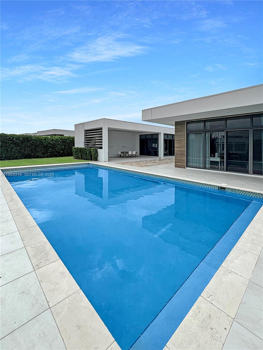 WESTON ESTATES - Residential