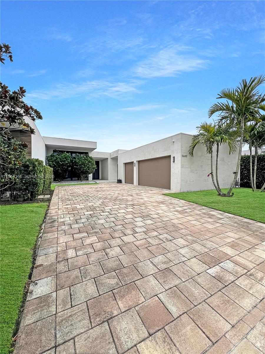 WESTON ESTATES - Residential