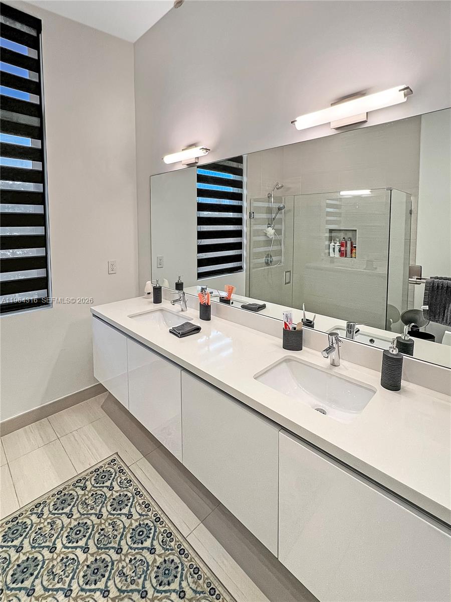 WESTON ESTATES - Residential