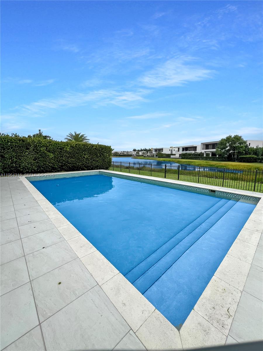WESTON ESTATES - Residential