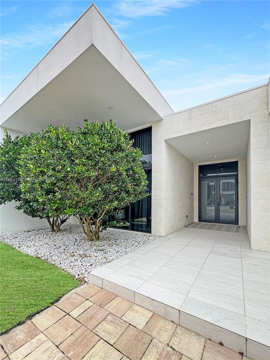 WESTON ESTATES - Residential