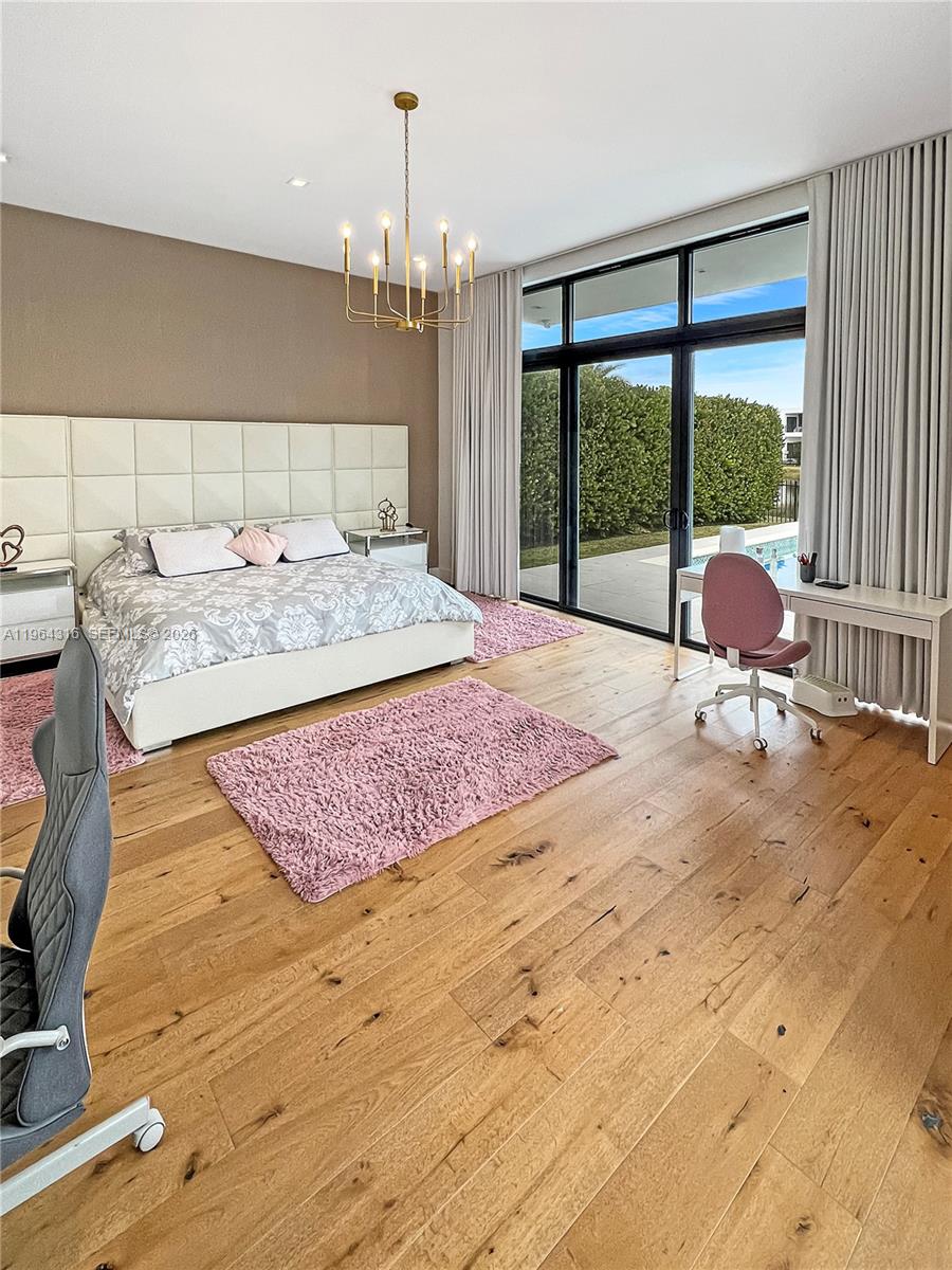 WESTON ESTATES - Residential