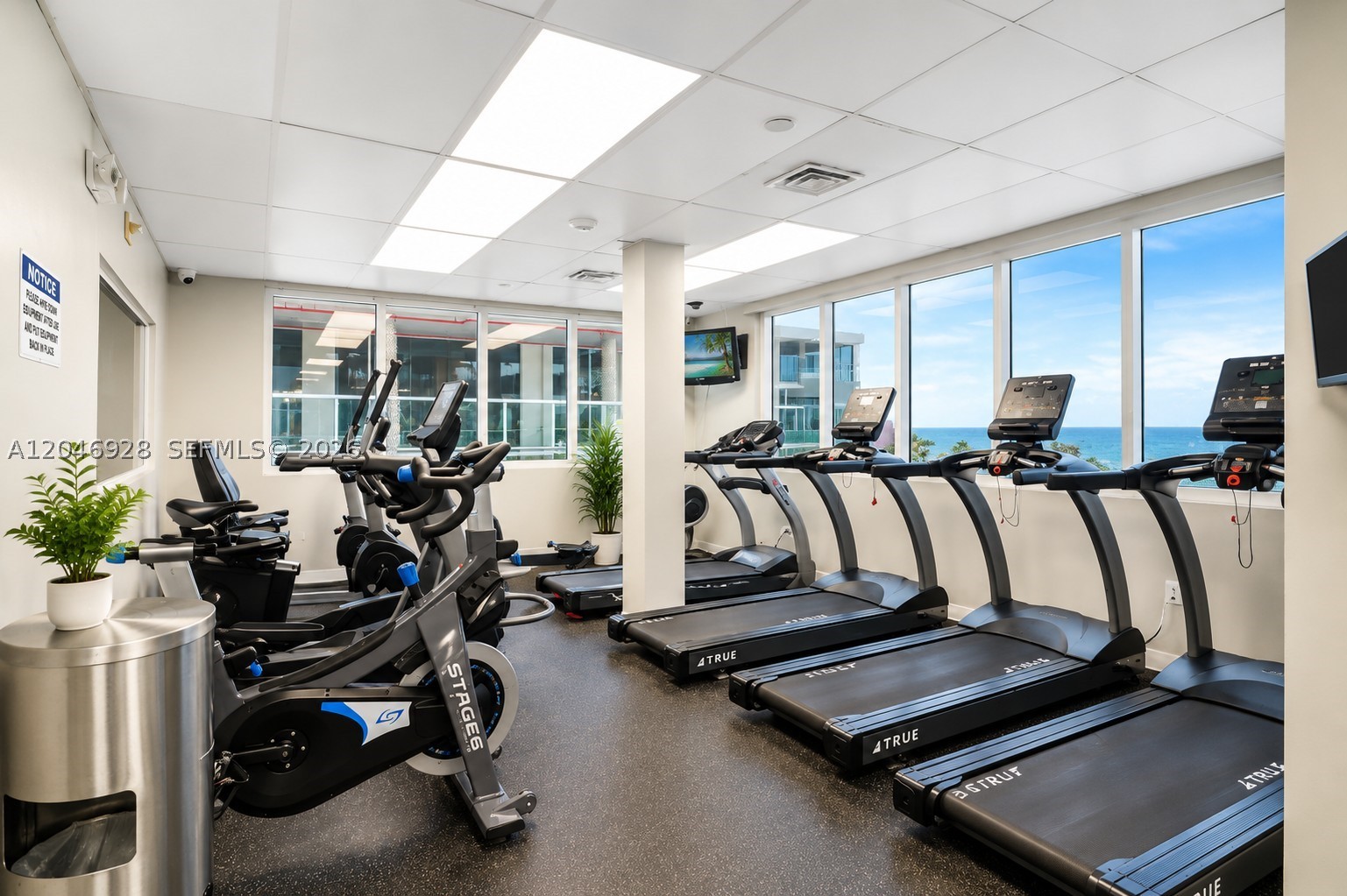 THE AVENTURA BEACH CLUB C - Residential