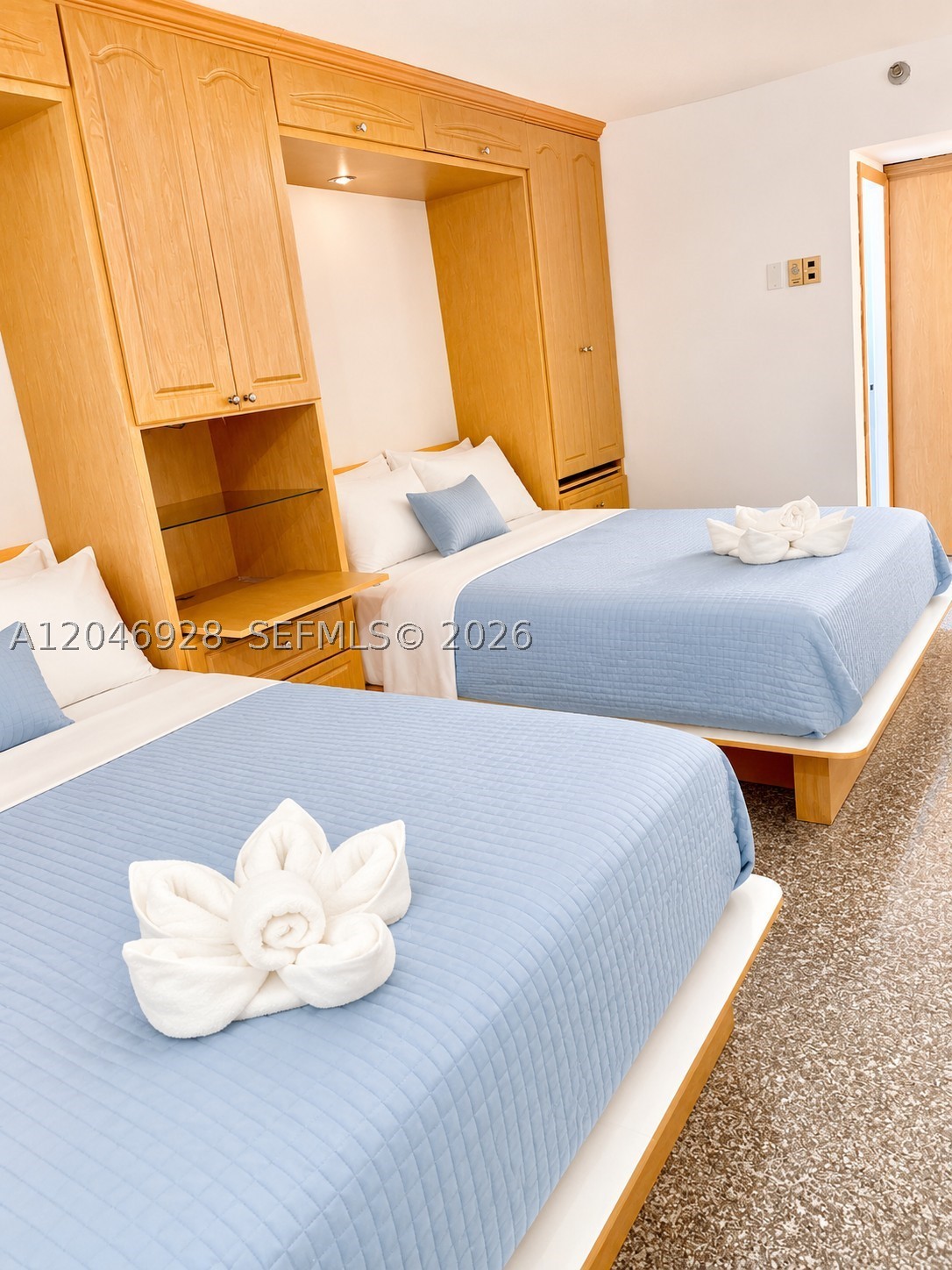 THE AVENTURA BEACH CLUB C - Residential