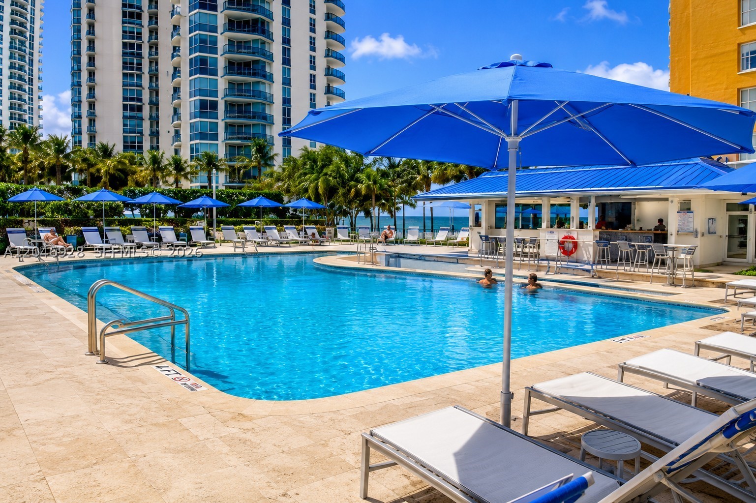 THE AVENTURA BEACH CLUB C - Residential