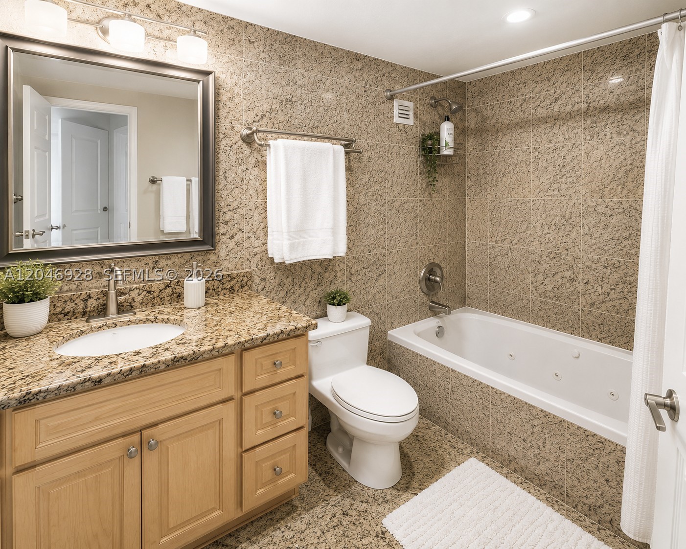 THE AVENTURA BEACH CLUB C - Residential