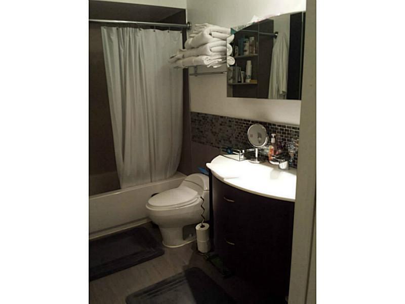 COUNTRY ISLES PHASE II 12 - Residential Lease