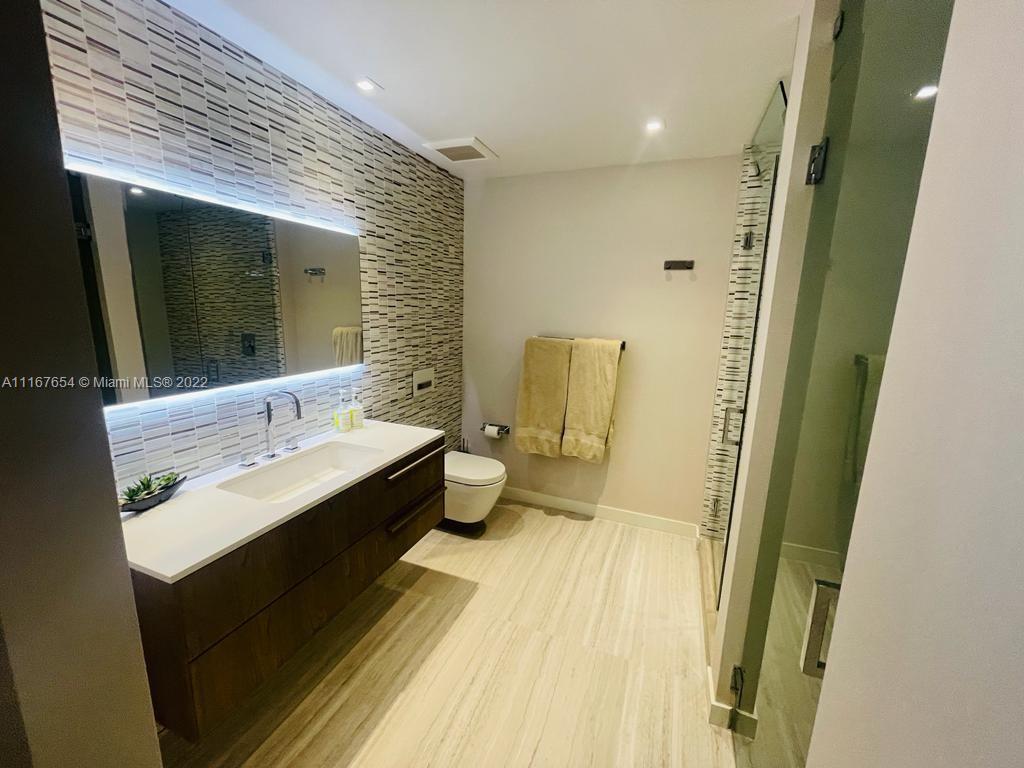 BAYSIDE VILLAGE EAST - Residential