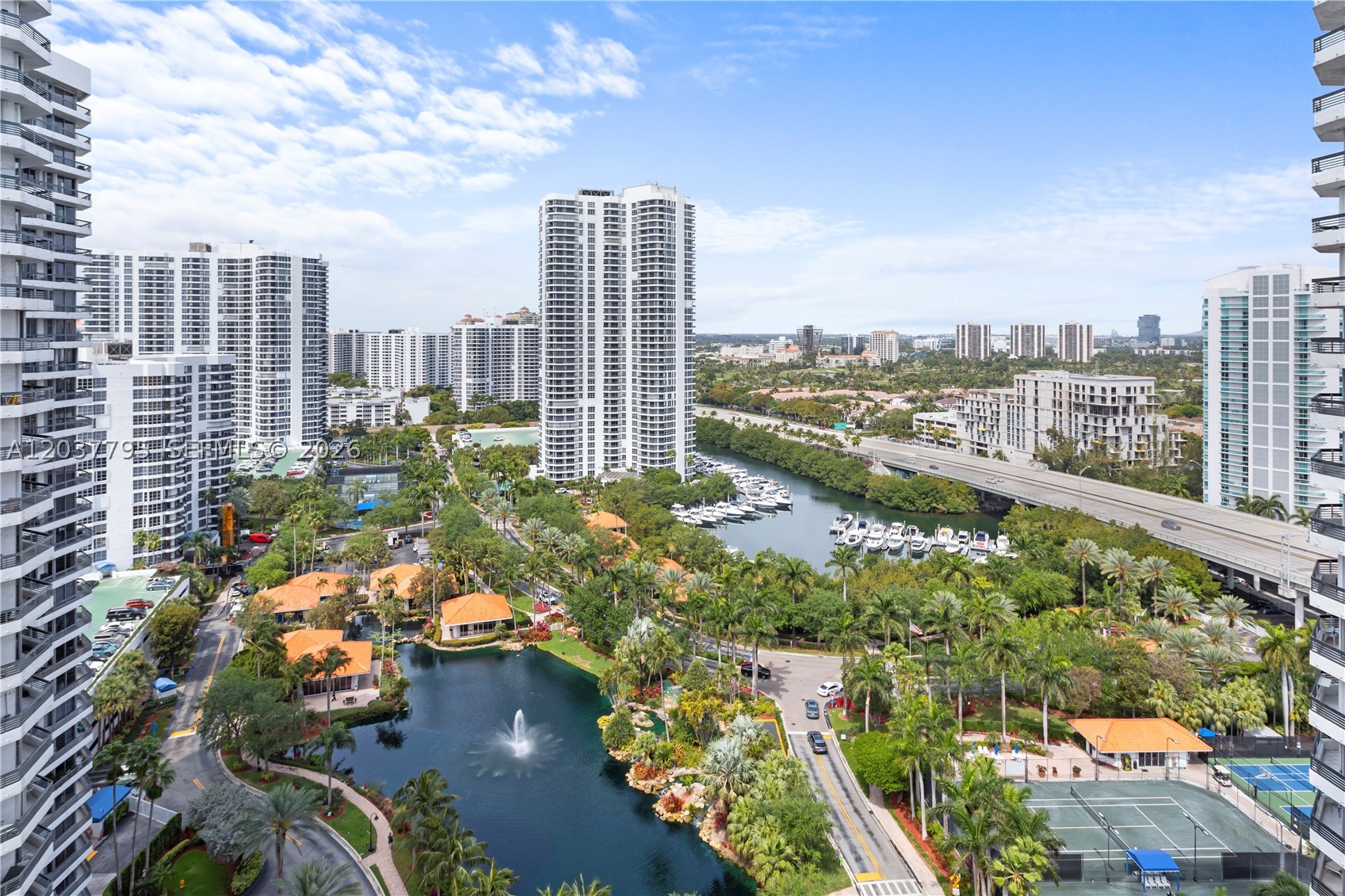 MYSTIC POINTE CONDO NO TW - Residential Lease