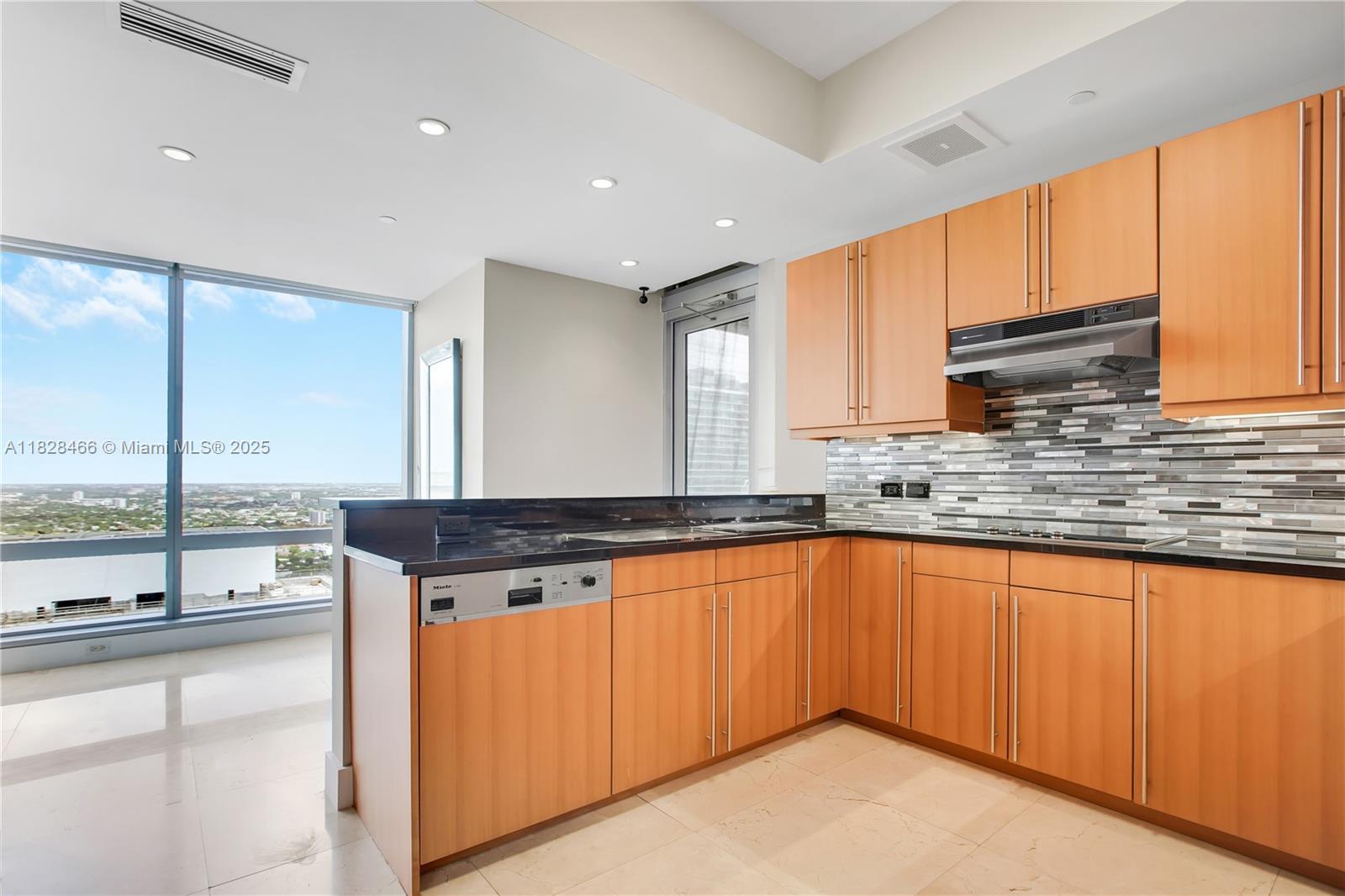 MILLENNIUM TOWER RESIDENC - Residential