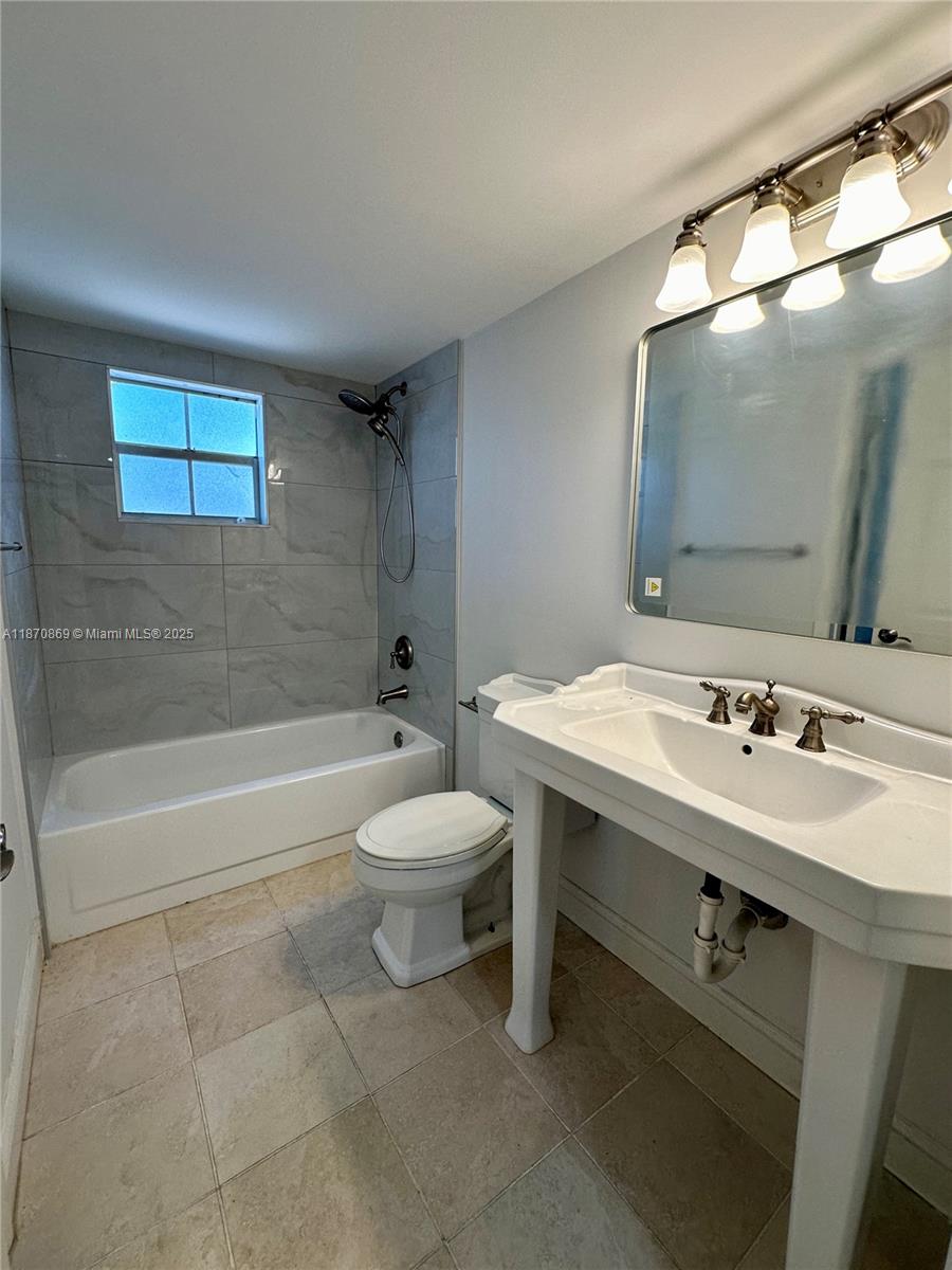 CHATEAU DE VILLE CONDO - Residential Lease