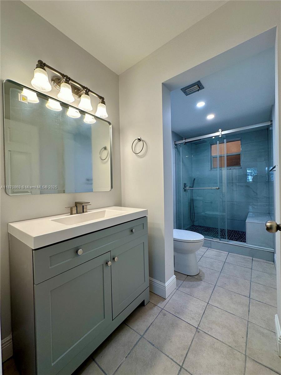 CHATEAU DE VILLE CONDO - Residential Lease