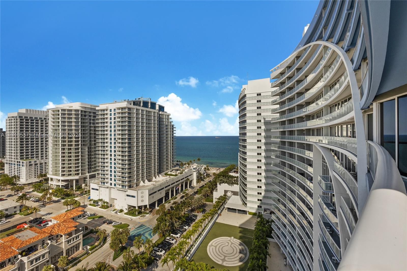 FORT LAUDERDALE RESIDENCE - Residential